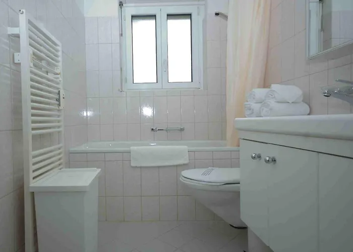 Big 1br In The Center - Mill 355