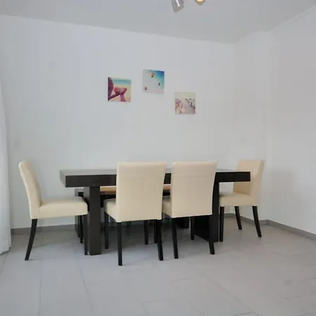 Big 1br In The Center - Mill 355 Апартаменти *